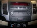 2011 Diamond White Pearl Mitsubishi Outlander SE  photo #4