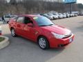 Vermillion Red - Focus SE Sedan Photo No. 4