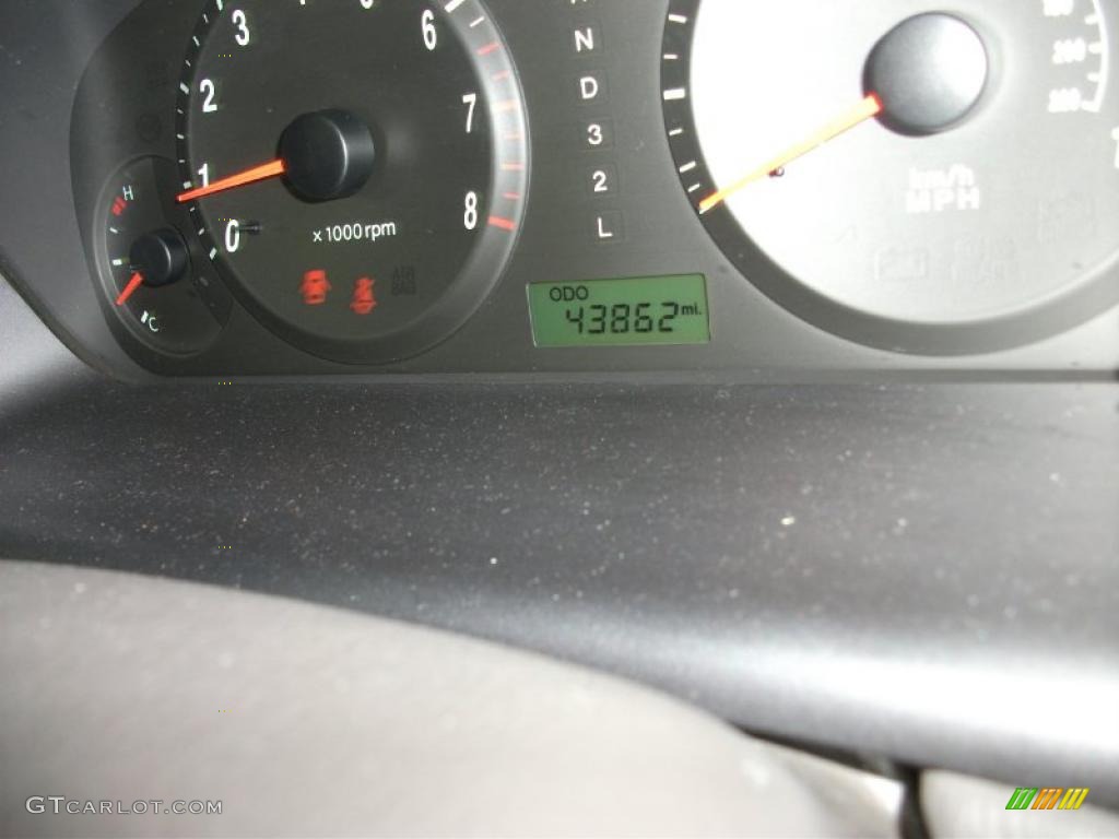 2004 Elantra GLS Sedan - Sea Shell Green / Gray photo #10