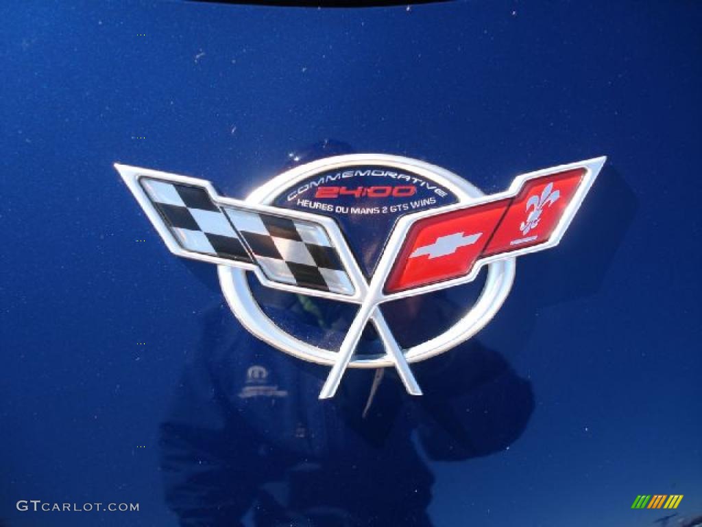 2004 Chevrolet Corvette Convertible Marks and Logos Photo #40340171