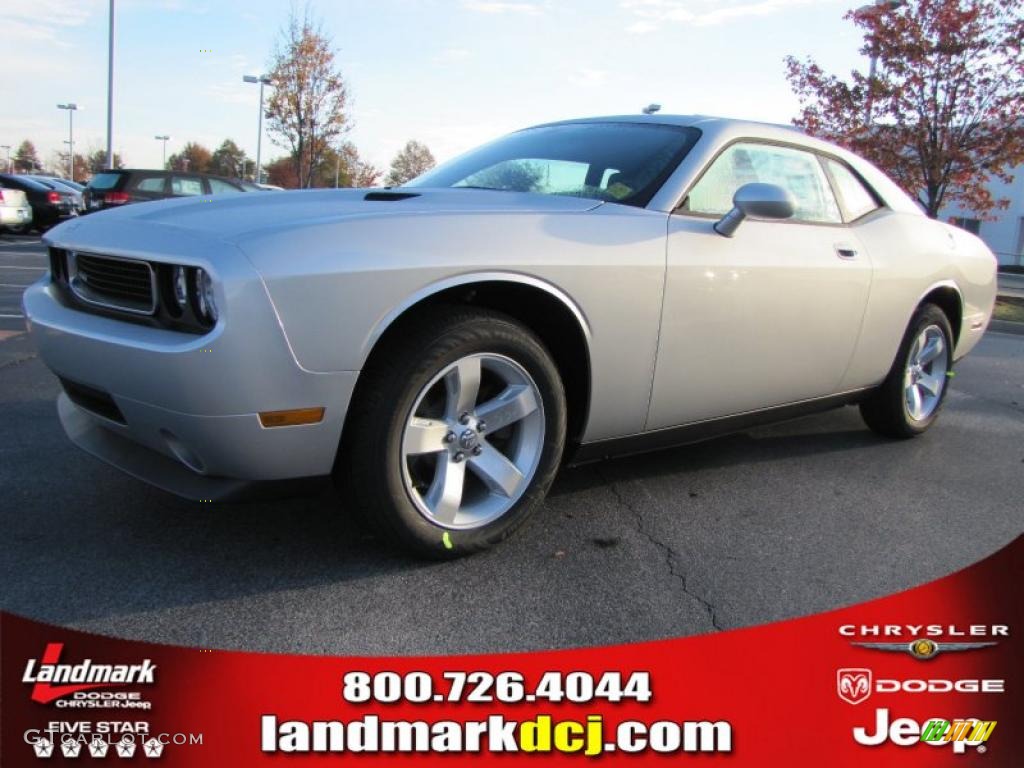 2010 Challenger SE - Bright Silver Metallic / Dark Slate Gray photo #1