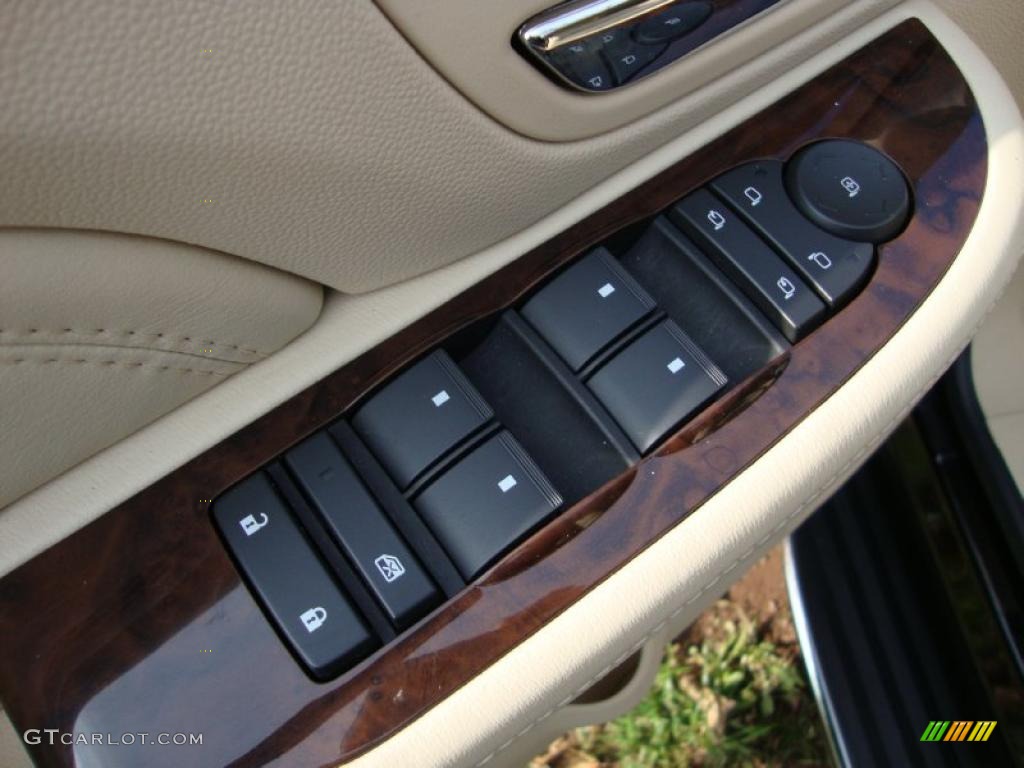 2007 Cadillac Escalade ESV AWD Controls Photo #40345502