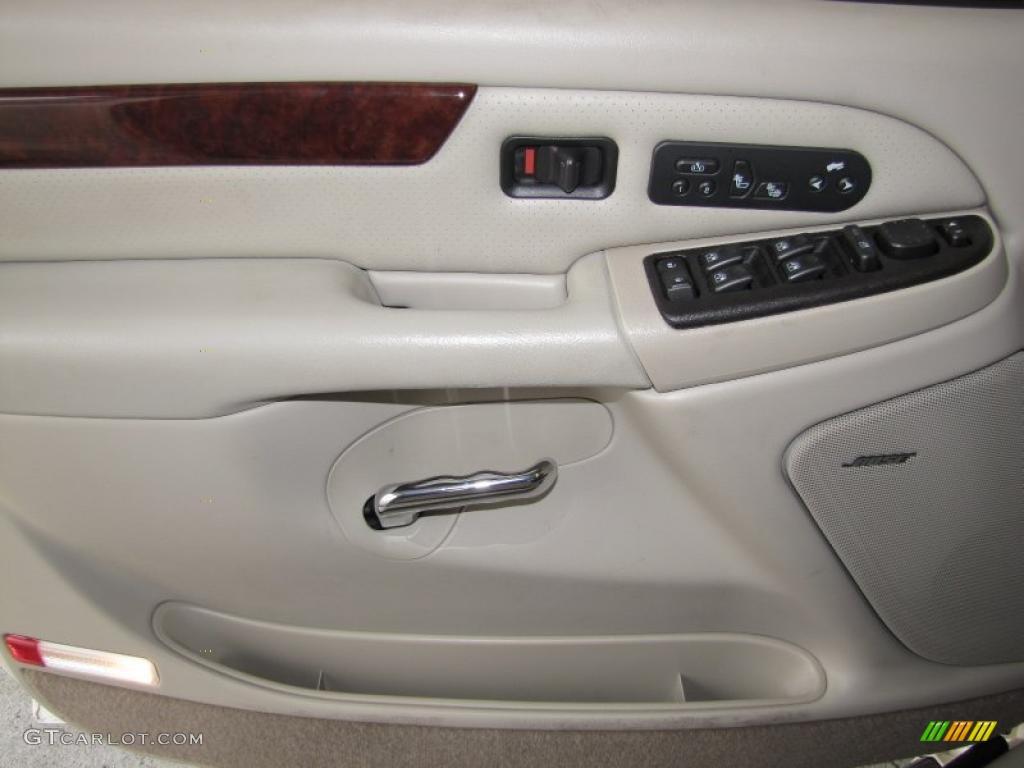 2006 Cadillac Escalade AWD Shale Door Panel Photo #40346231