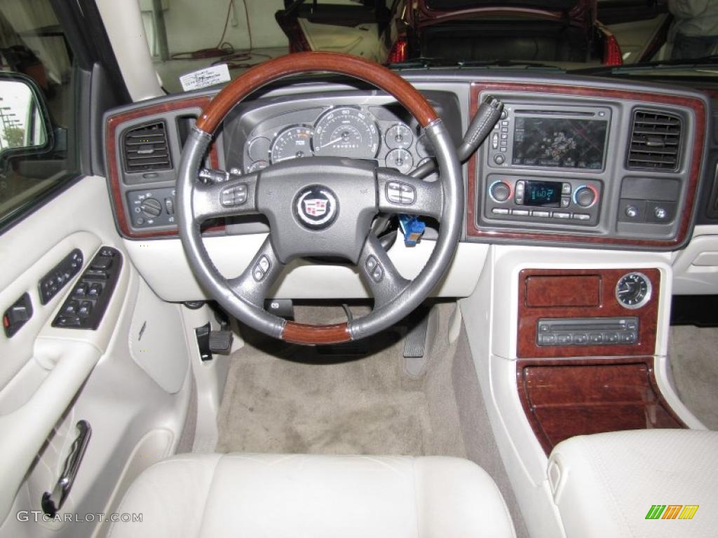 2006 Cadillac Escalade AWD Controls Photo #40346258