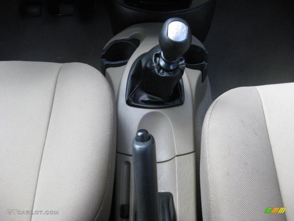 2007 Ford Focus ZX4 S Sedan 5 Speed Manual Transmission Photo #40346526