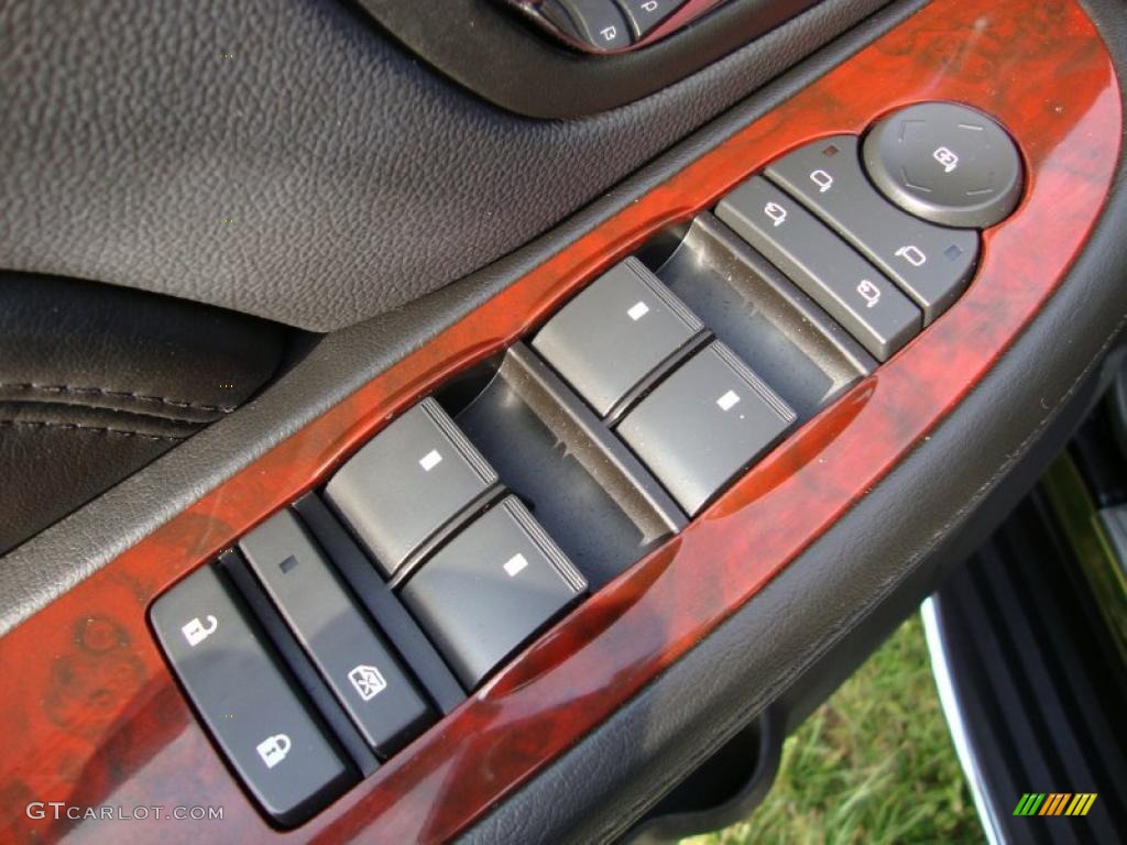 2008 Cadillac Escalade AWD Controls Photo #40347358