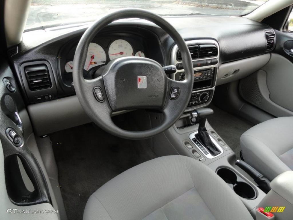Gray Interior 2003 Saturn L Series L200 Sedan Photo #40348322