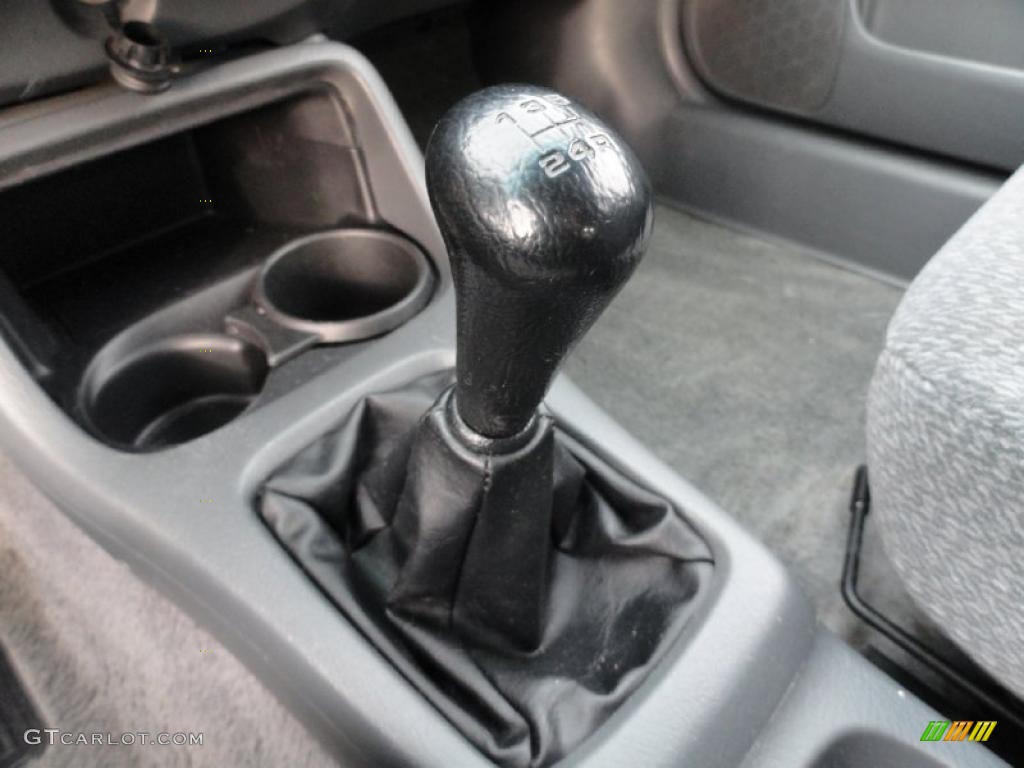 2000 Honda Civic LX Sedan 5 Speed Manual Transmission Photo #40348642