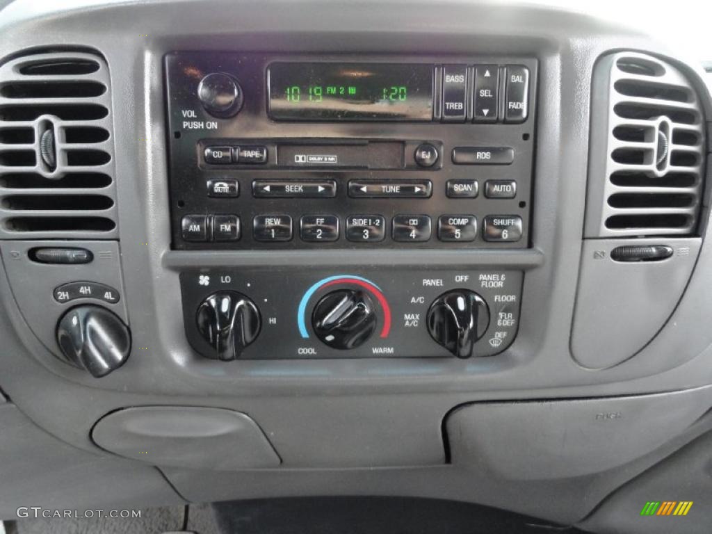 2001 Ford F150 XLT SuperCrew 4x4 Controls Photo #40349386