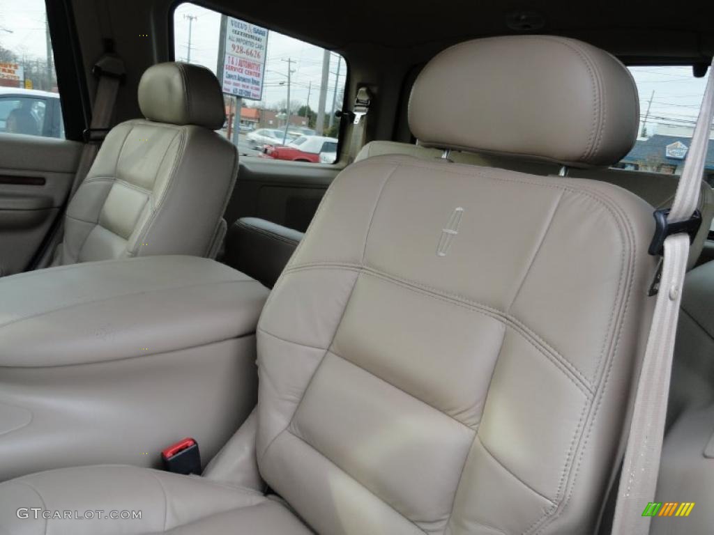 Medium Parchment Interior 2000 Lincoln Navigator 4x4 Photo #40350004