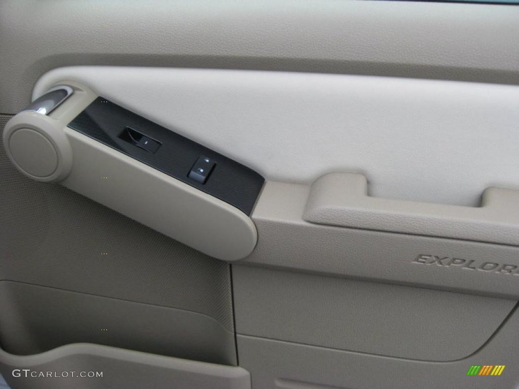 2010 Explorer Sport Trac Limited 4x4 - White Suede / Camel/Sand photo #21