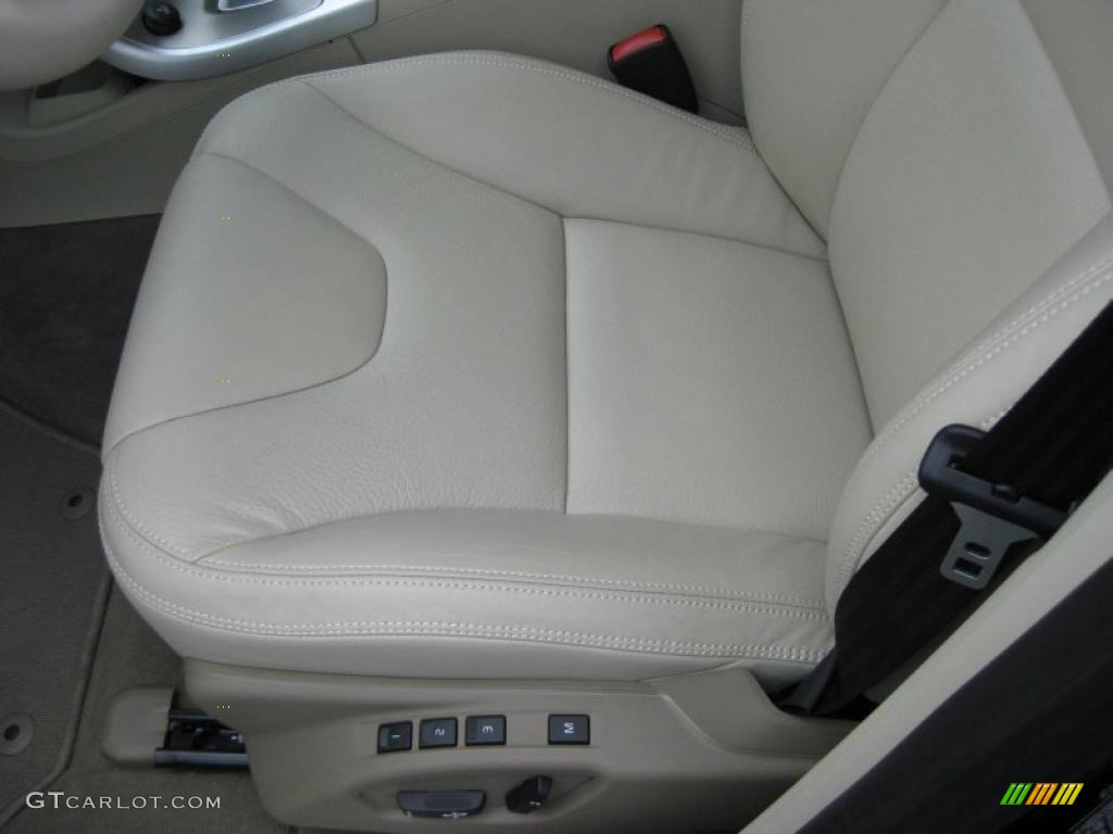 Sandstone Interior 2010 Volvo XC60 T6 AWD Photo #40352106