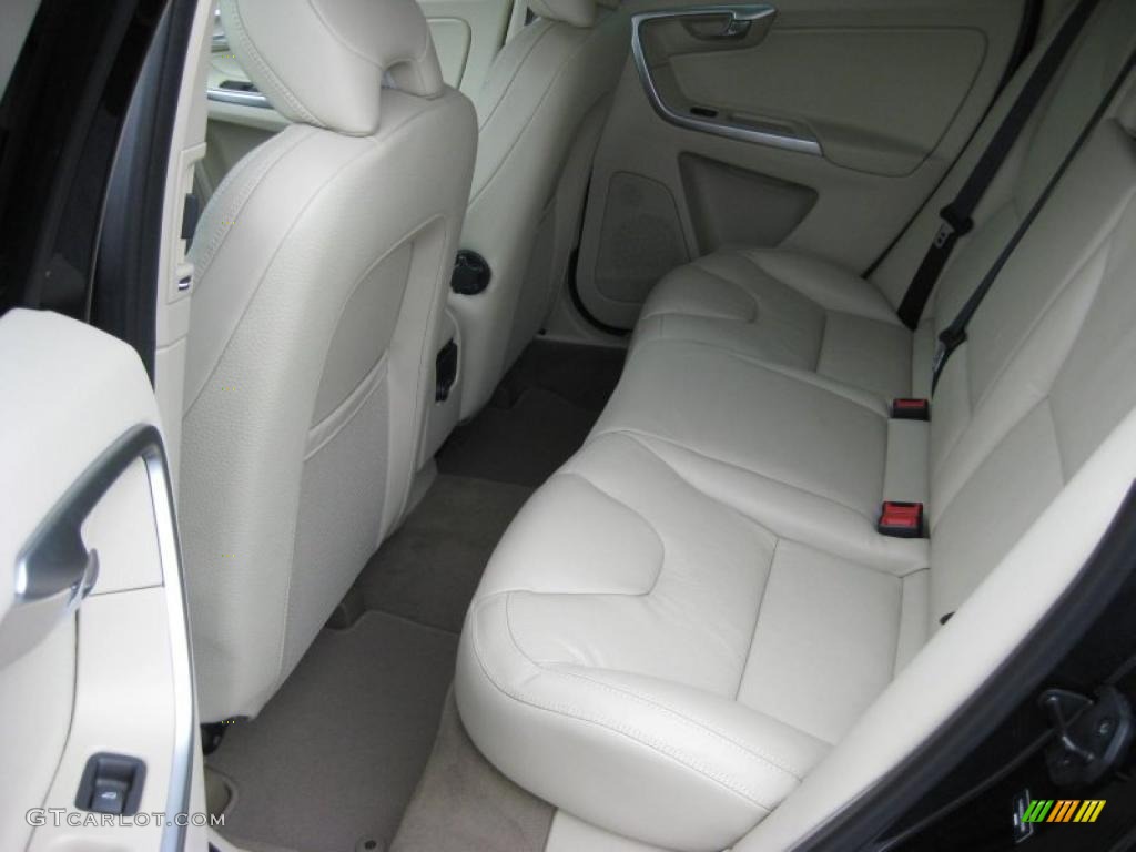 Sandstone Interior 2010 Volvo XC60 T6 AWD Photo #40352122