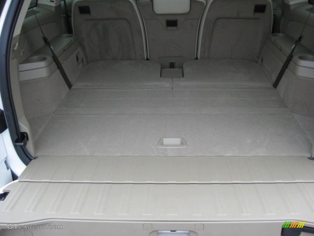 2010 Volvo XC90 V8 AWD Trunk Photo #40352310