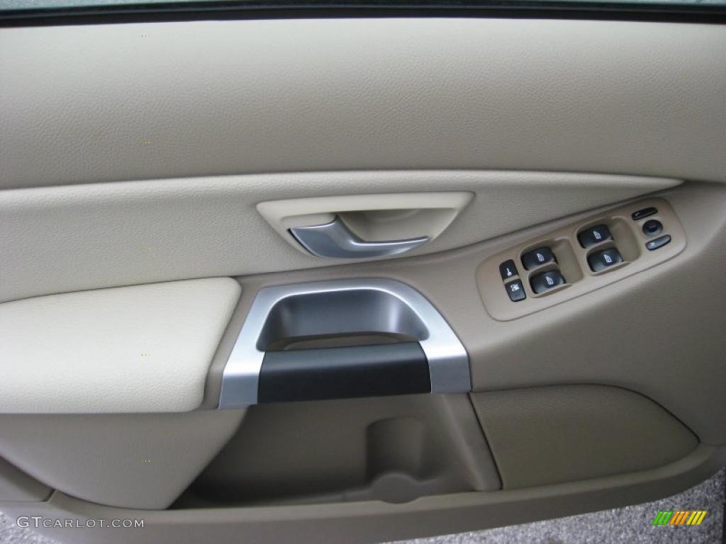 2010 Volvo XC90 V8 AWD Soft Beige Door Panel Photo #40352342