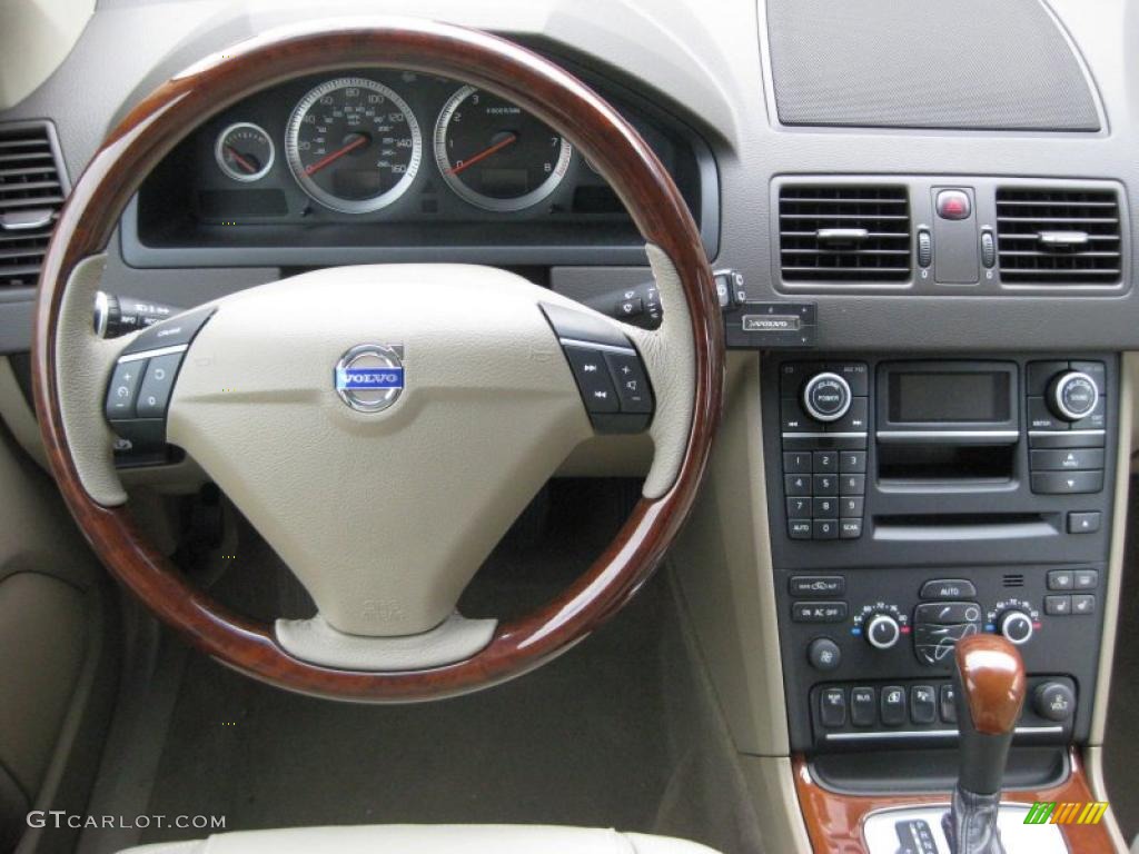 2010 Volvo XC90 V8 AWD Soft Beige Dashboard Photo #40352398