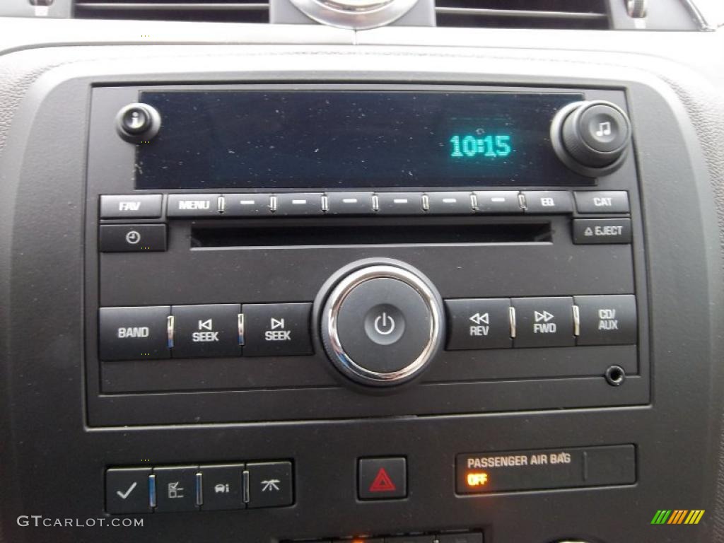 2008 Buick Enclave CX Controls Photo #40355333