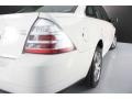 2009 White Suede Ford Taurus SEL AWD  photo #24