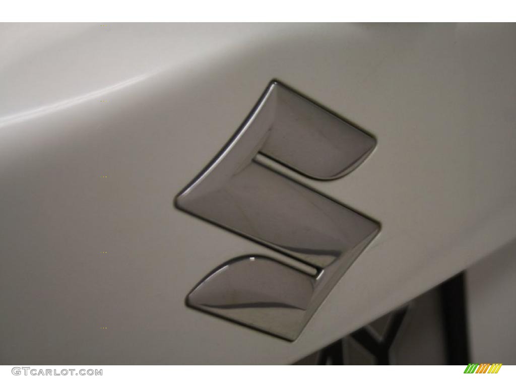 2007 XL7 AWD - Pearl White / Beige photo #38