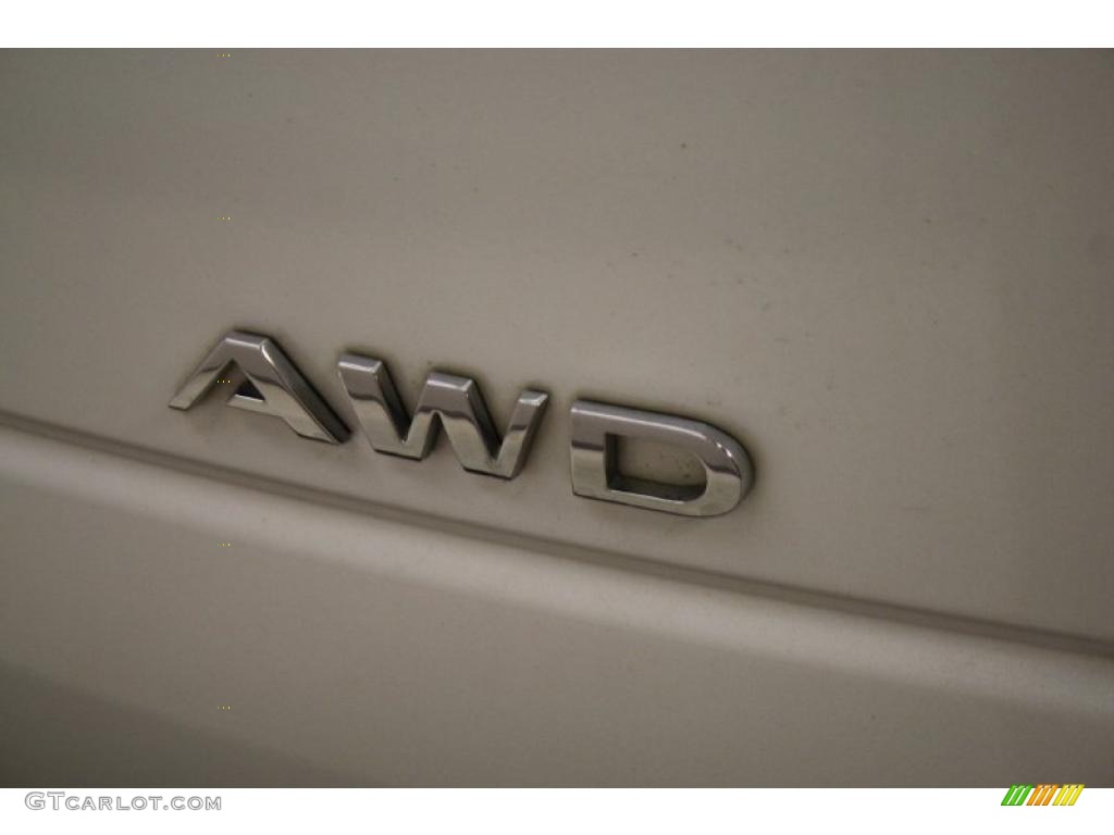 2007 XL7 AWD - Pearl White / Beige photo #41