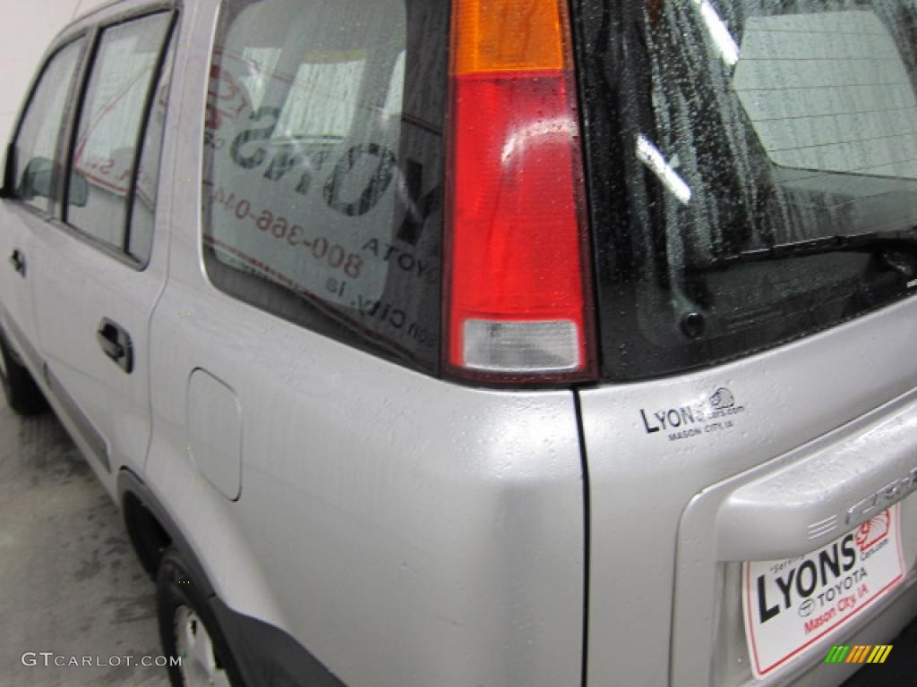 1999 CR-V LX 4WD - Sebring Silver Metallic / Charcoal photo #17
