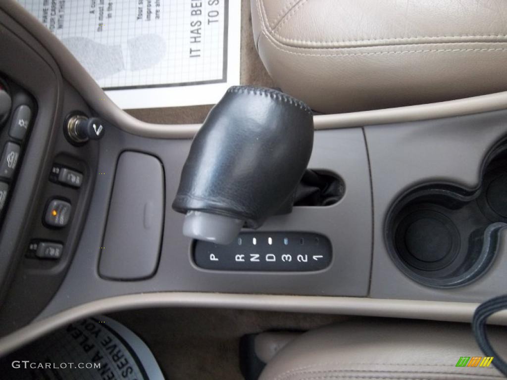 2002 Pontiac Bonneville SLE 4 Speed Automatic Transmission Photo #40358393