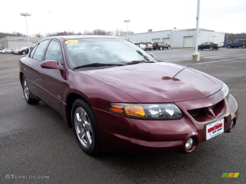 Maple Red Metallic 2002 Pontiac Bonneville SLE Exterior Photo #40358648