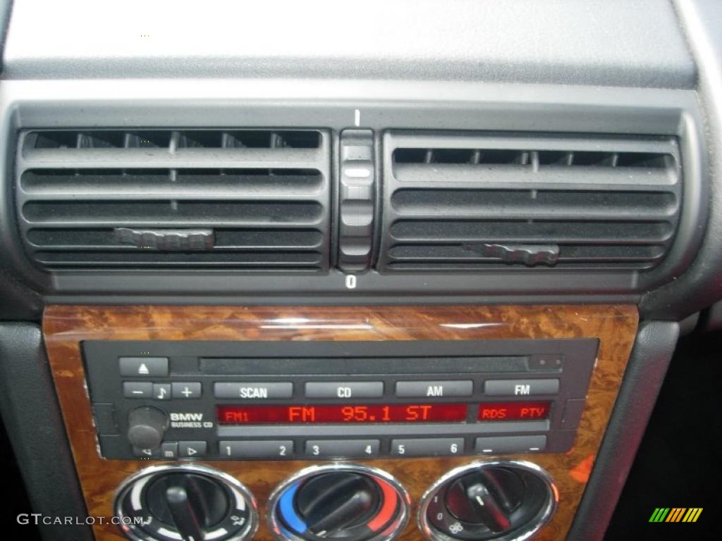 2000 BMW Z3 2.3 Roadster Controls Photo #40360293