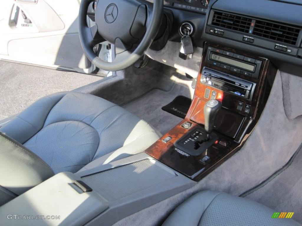Grey Interior 1997 Mercedes-Benz SL 320 Roadster Photo #40362261