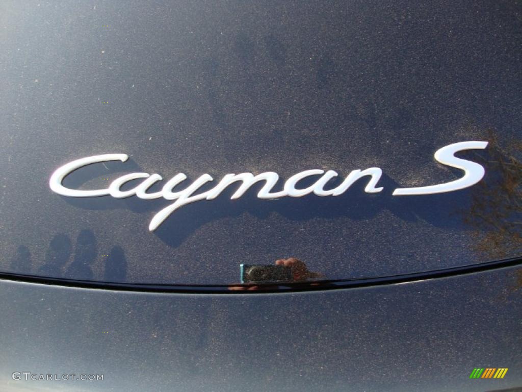 2010 Porsche Cayman S Marks and Logos Photos