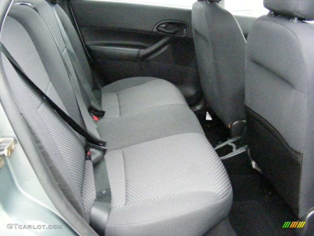 Dark Flint/Light Flint Interior 2005 Ford Focus ZX5 SE Hatchback Photo #40364333