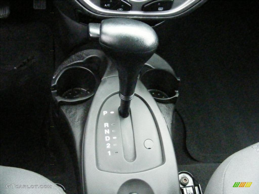 2005 Ford Focus ZX5 SE Hatchback 4 Speed Automatic Transmission Photo #40364497