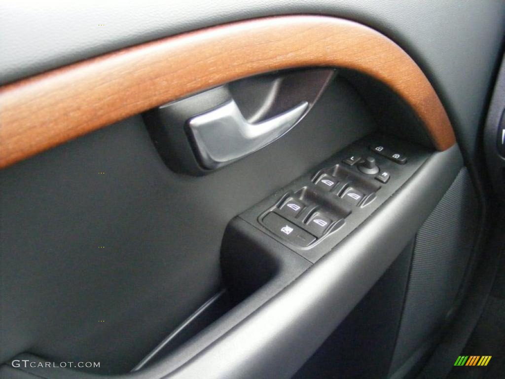 2009 Volvo S80 3.2 Controls Photo #40367950