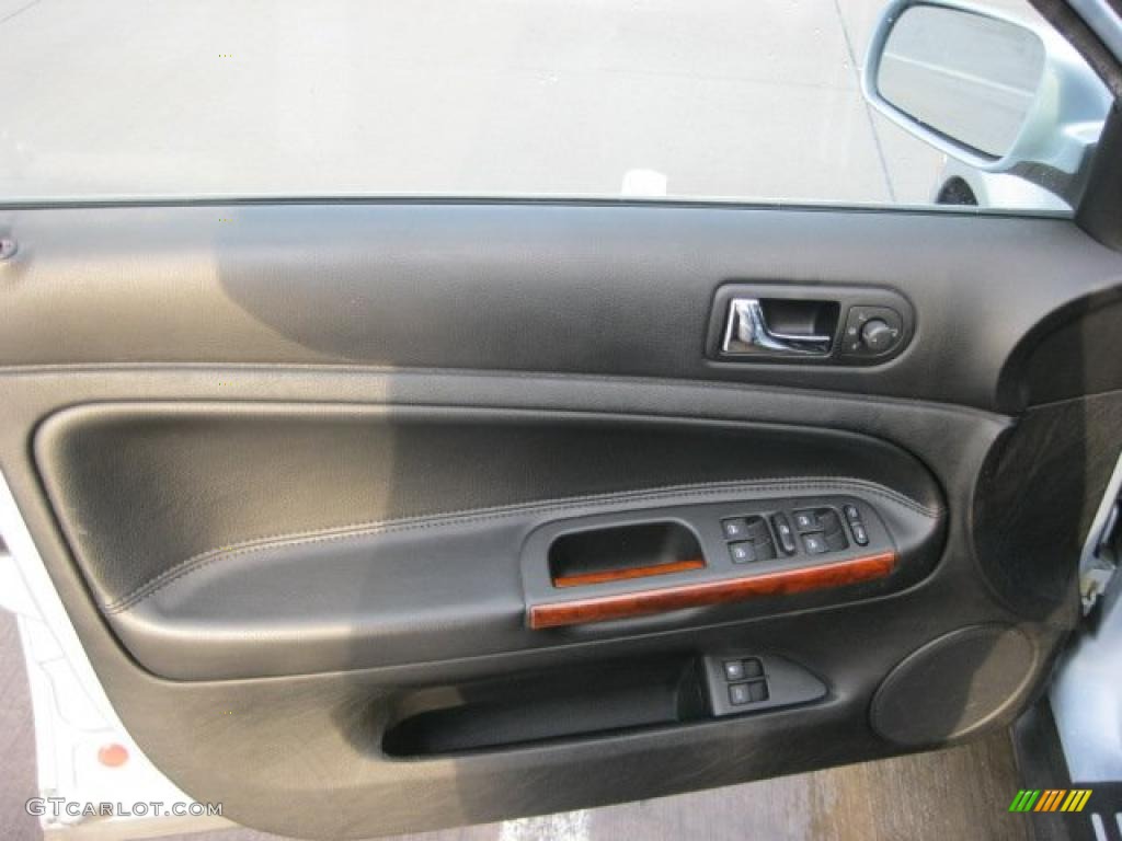 2003 Volkswagen Passat GLX Wagon Black Door Panel Photo #40371021