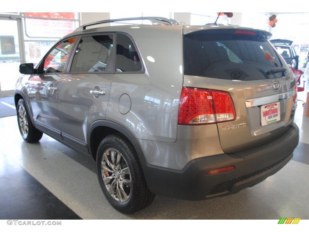 2011 Sorento EX V6 AWD - Titanium Silver / Black photo #4