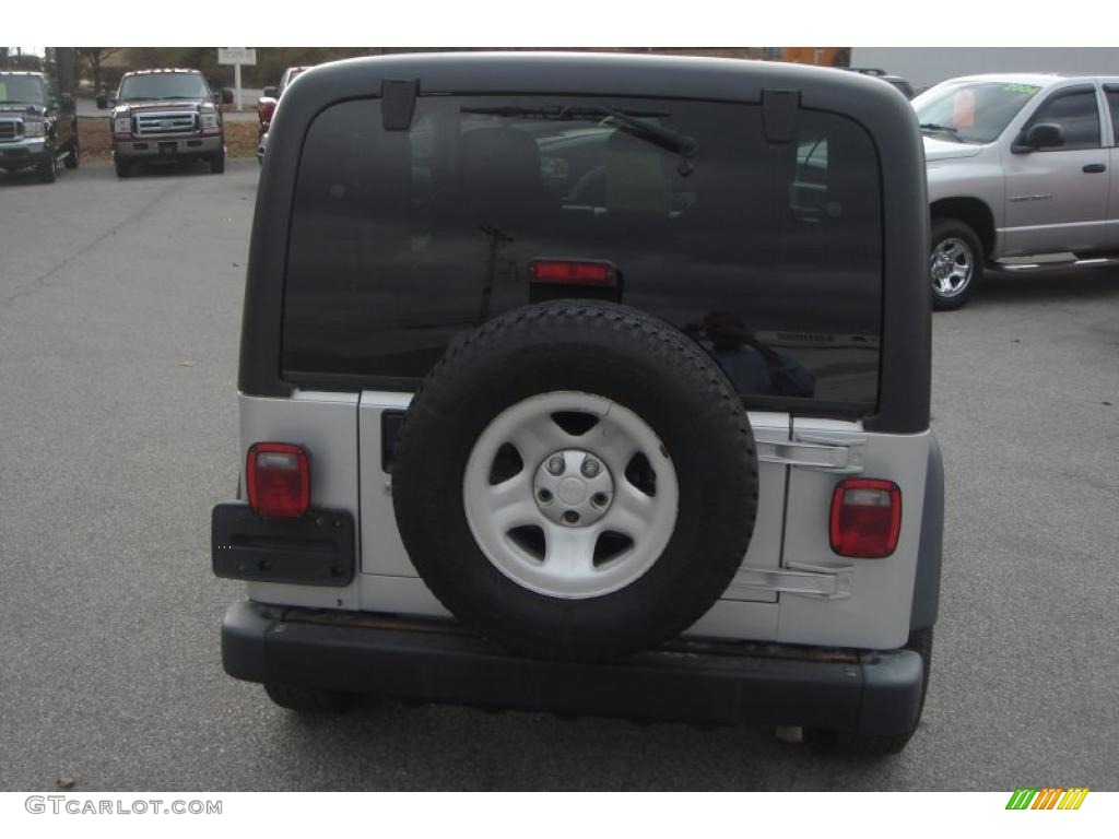 2004 Wrangler X 4x4 - Bright Silver Metallic / Dark Slate Gray photo #4