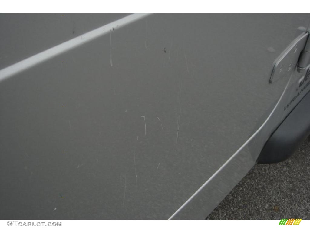 2004 Wrangler X 4x4 - Bright Silver Metallic / Dark Slate Gray photo #9