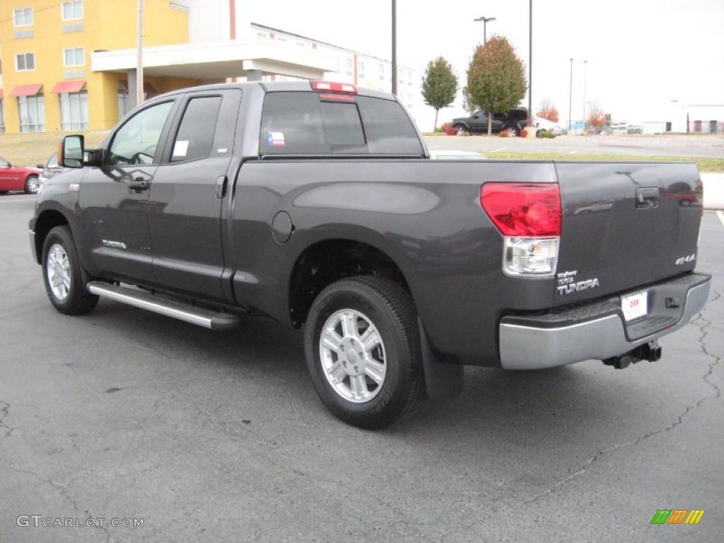 2011 Tundra SR5 Double Cab 4x4 - Magnetic Gray Metallic / Graphite Gray photo #4