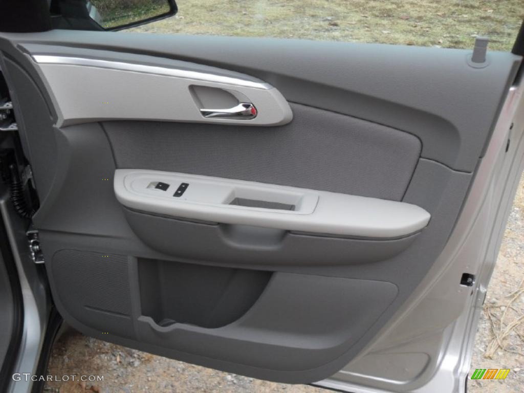 2011 Chevrolet Traverse LS Dark Gray/Light Gray Door Panel Photo #40380113