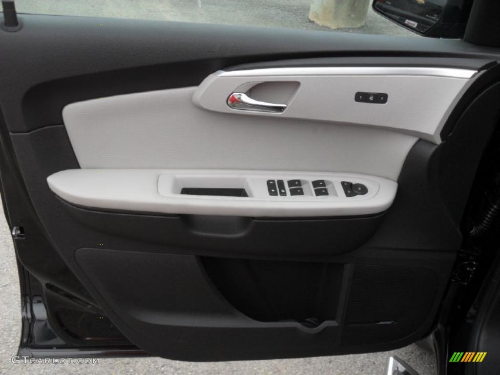 2011 Chevrolet Traverse LTZ Dark Gray/Light Gray Door Panel Photo #40381129