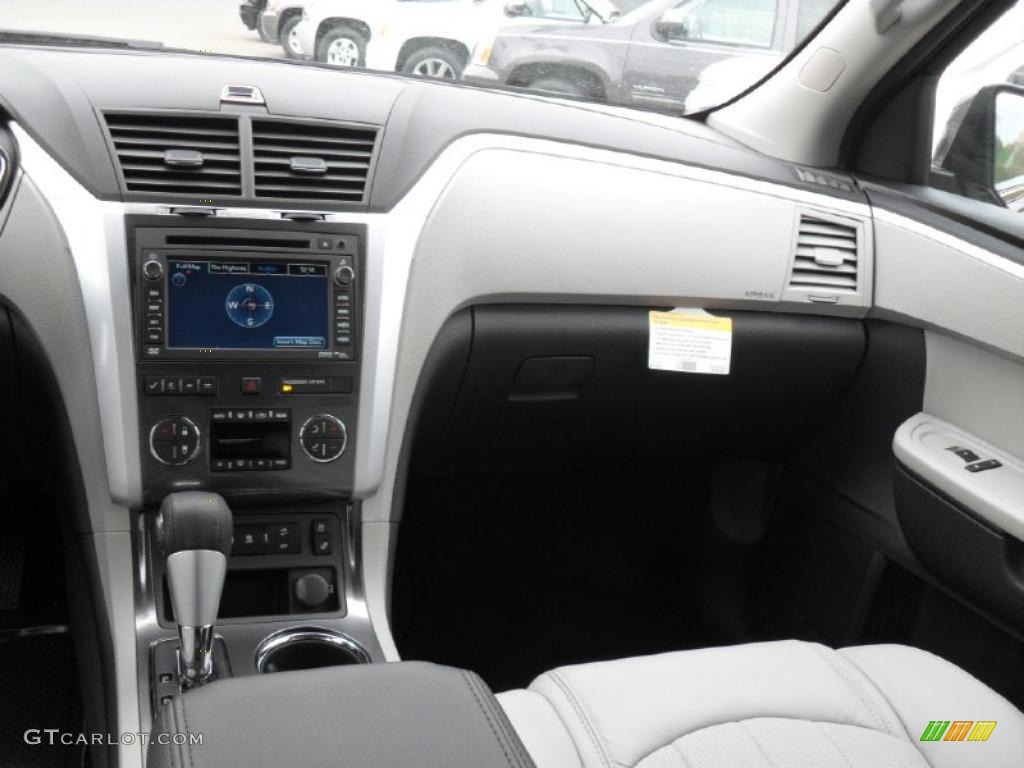 2011 Chevrolet Traverse LTZ Dark Gray/Light Gray Dashboard Photo #40381293
