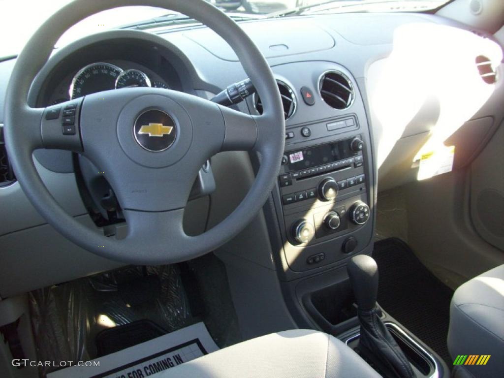 2011 HHR LT - Arctic Ice White / Gray photo #4