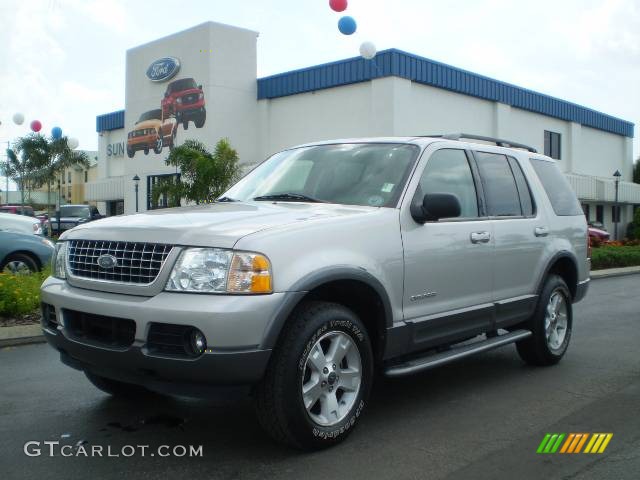 2004 Explorer XLT - Silver Birch Metallic / Graphite photo #7