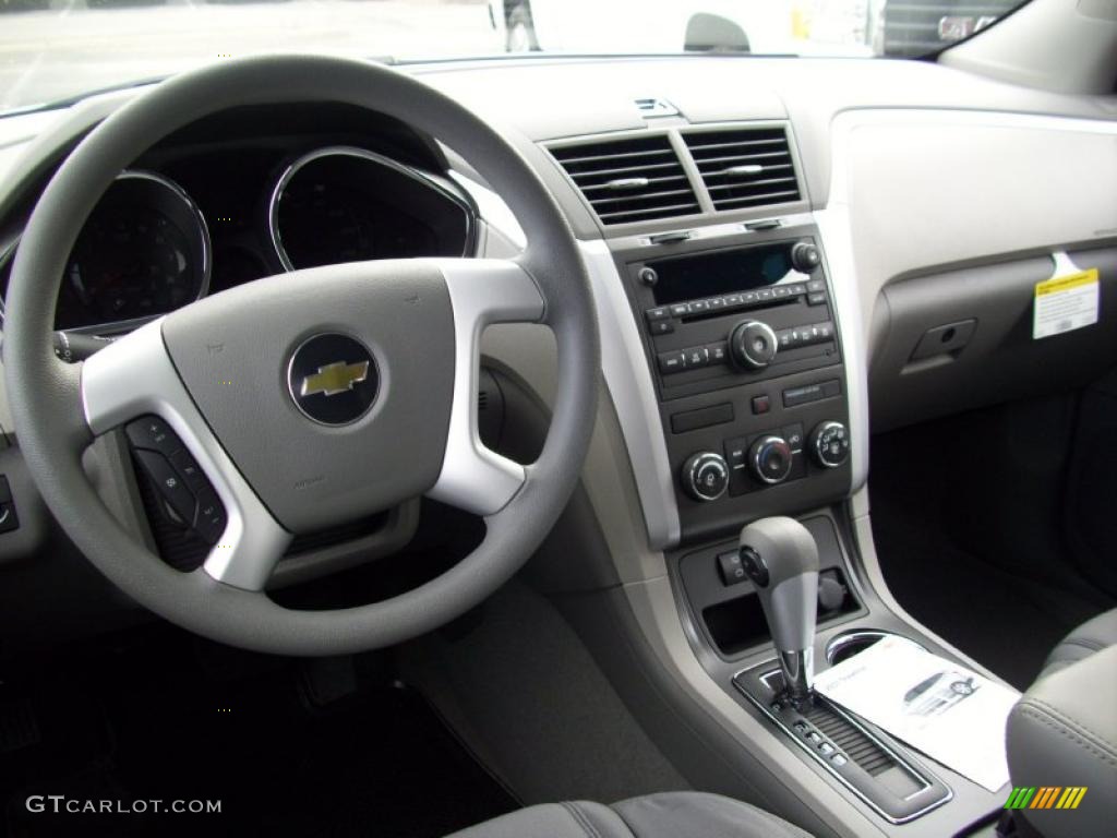 Dark Gray/Light Gray Interior 2011 Chevrolet Traverse LS Photo #40381897