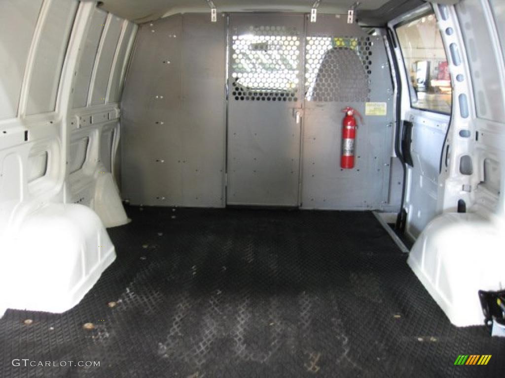 2004 Astro Cargo Van - Summit White / Medium Gray photo #5