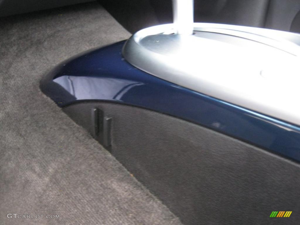2005 SSR  - Aqua Blur Metallic / Ebony Black photo #21