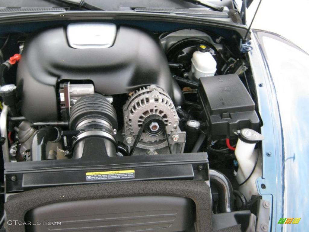 2005 Chevrolet SSR Standard SSR Model 6.0 Liter OHV 16-Valve V8 Engine Photo #40387633