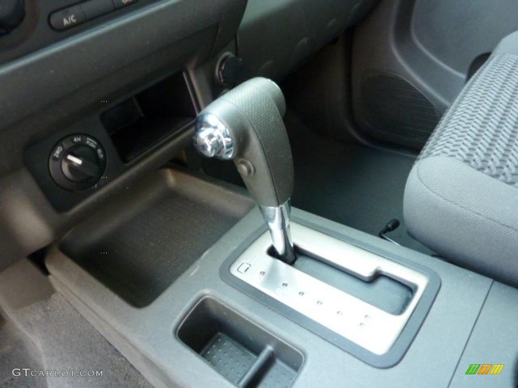 2006 Nissan Frontier SE King Cab 4x4 5 Speed Automatic Transmission Photo #40390361