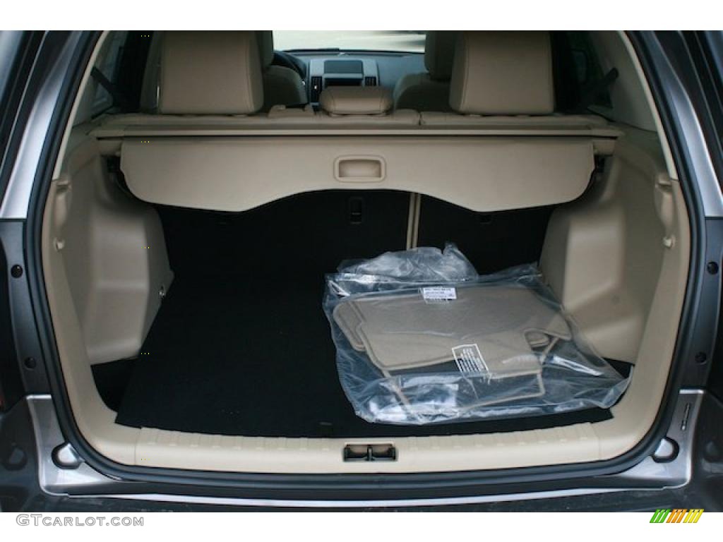 2011 Land Rover LR2 HSE Trunk Photo #40390821