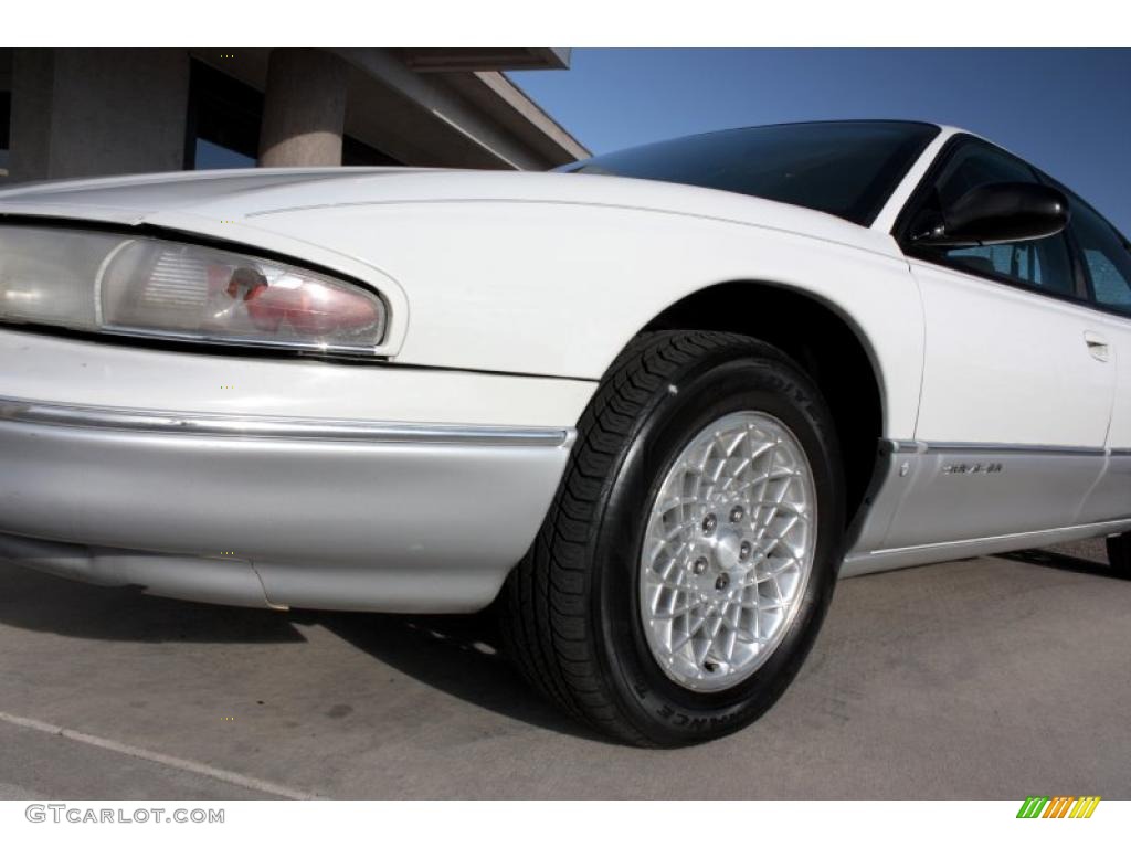 1997 LHS Sedan - Bright White / Gray photo #21